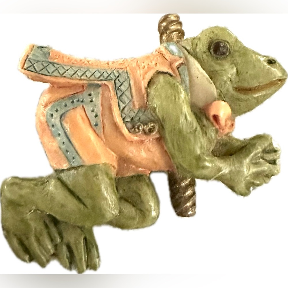 Ralph Massey Raven Studios Handcrafted Hand Painted Signed Frog Brooch Pin OOAK